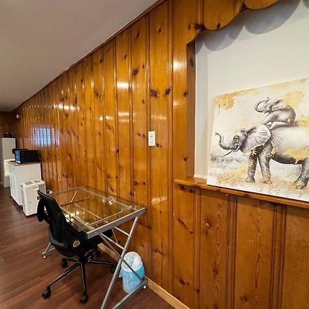 Cozy Spacious Work Friendly Lotus With Garden View High Speed Free Wi Fi And Parking Adjacent To Downtown Montreal Bagian luar foto